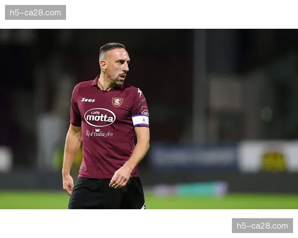 萨勒尼塔纳主帅在赛前发布会上确认,本轮必须全取三分 萨勒尼塔纳主帅在赛前发布会上确认,本轮必须全取三分